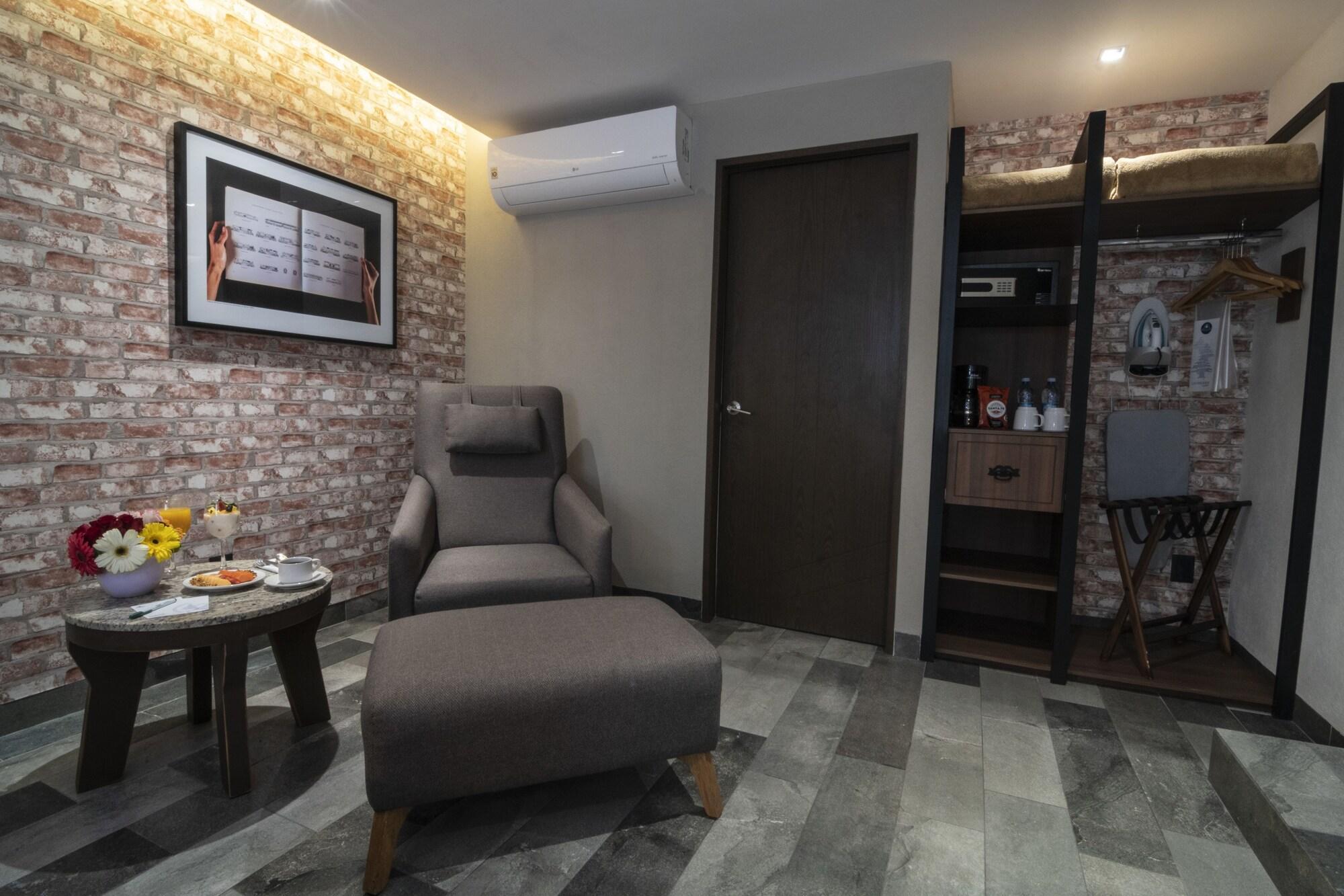 Hotel Ronda Minerva Гуадалахара Екстериор снимка