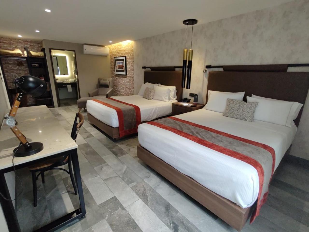 Hotel Ronda Minerva Гуадалахара Екстериор снимка