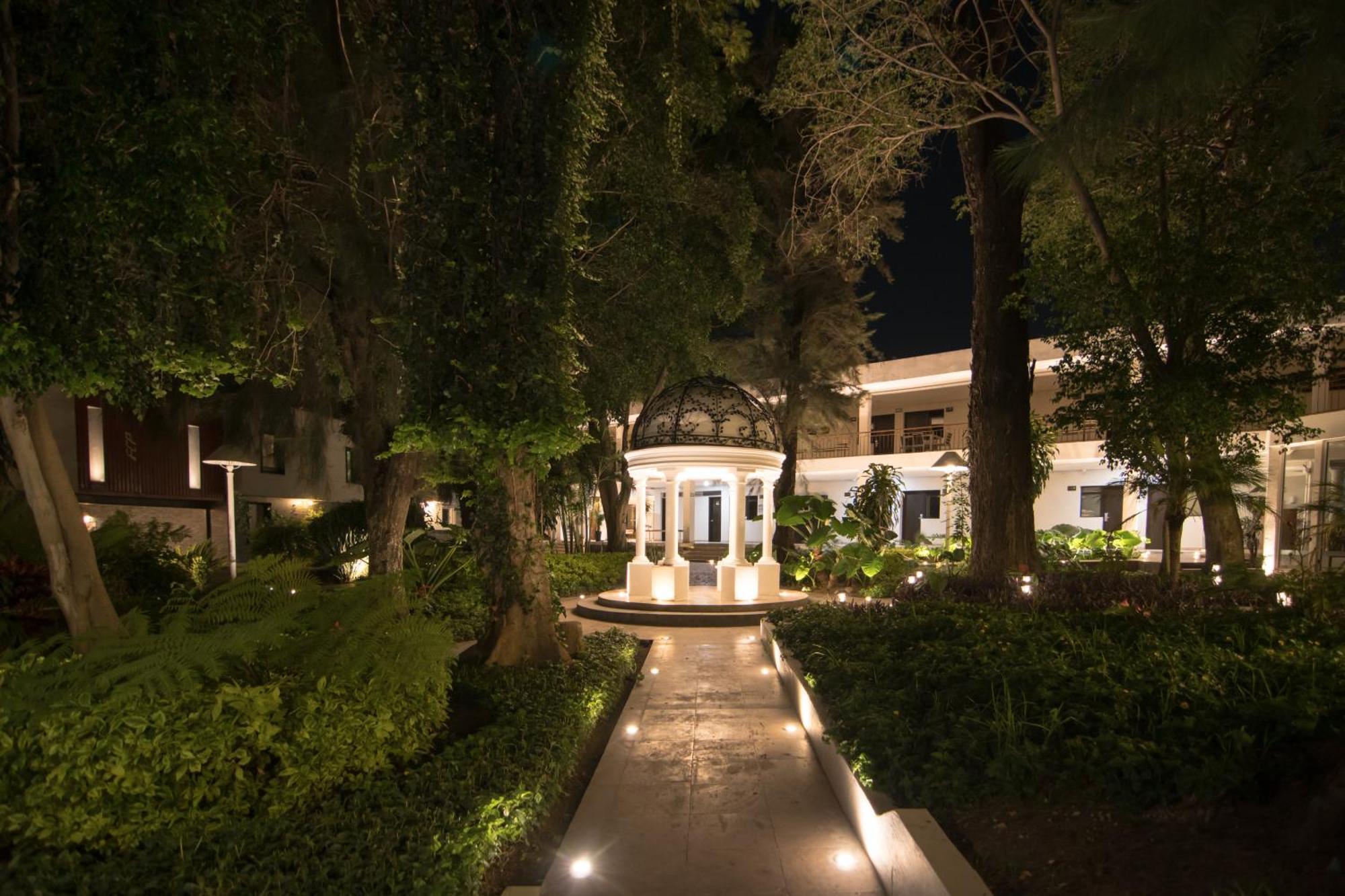 Hotel Ronda Minerva Гуадалахара Екстериор снимка