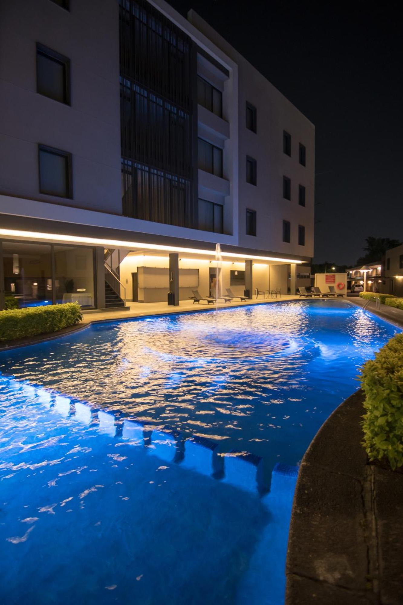 Hotel Ronda Minerva Гуадалахара Екстериор снимка